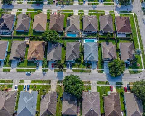Aerial view of a Florida single-family subdivision